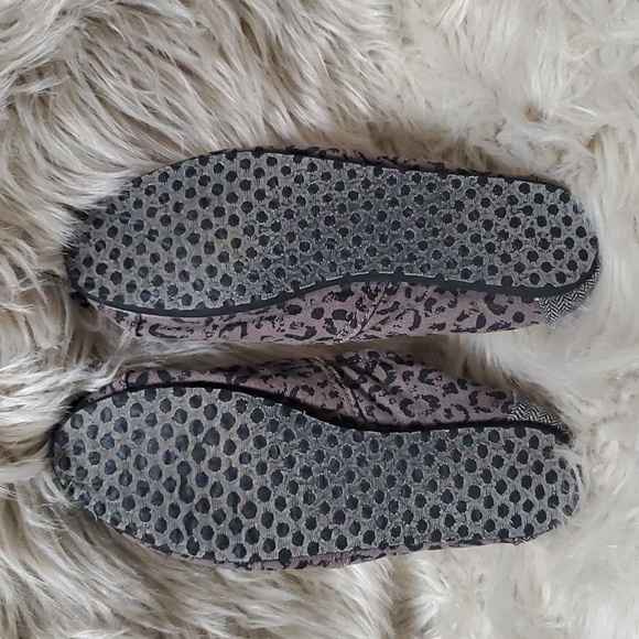 Leopard Toms - Picture 3 of 7